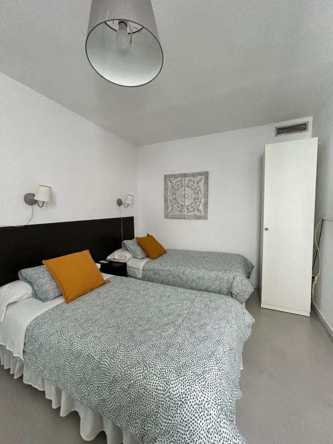 Hostal Berlin 마르베야 외부 사진
