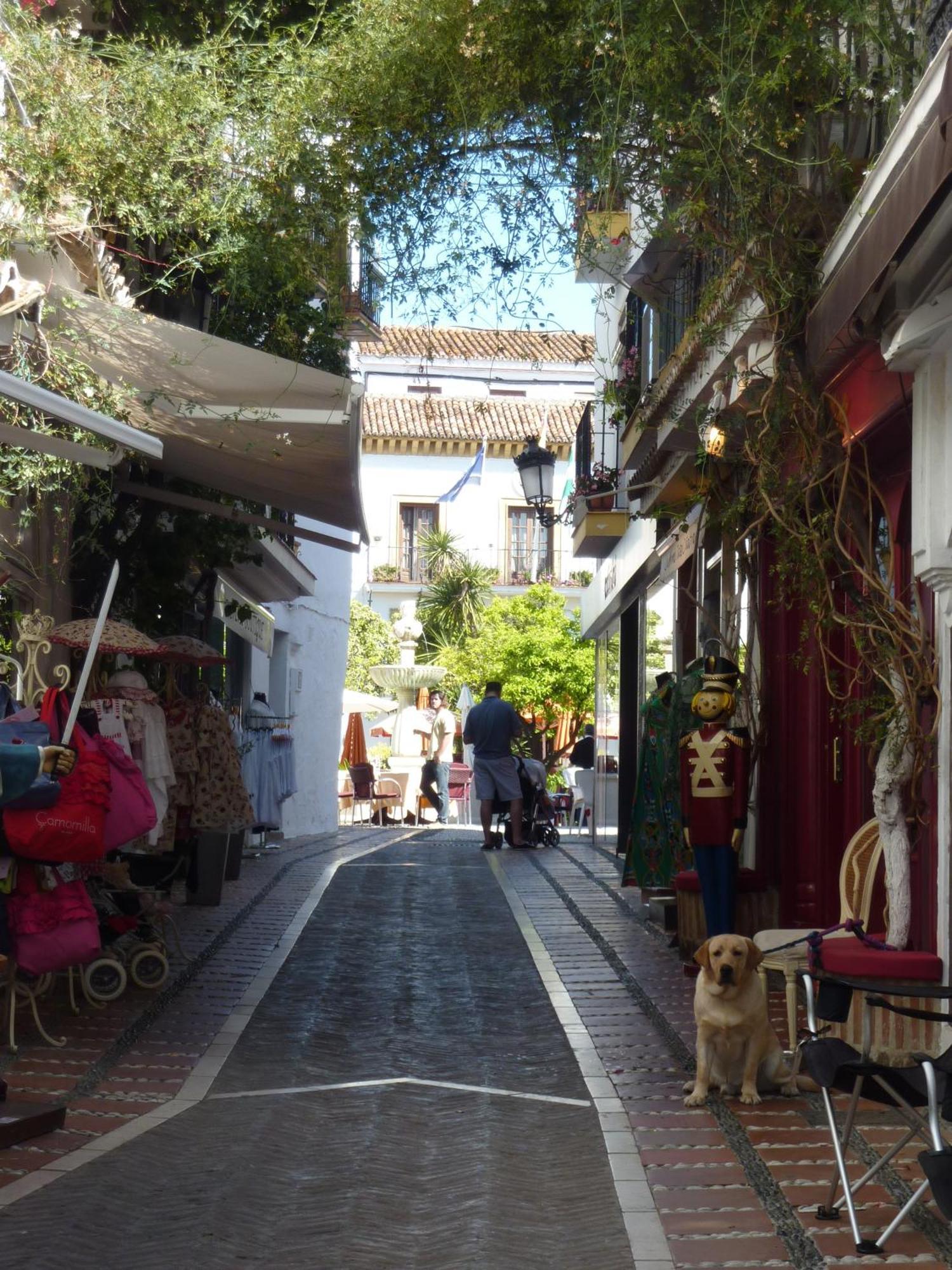 Hostal Berlin 마르베야 외부 사진