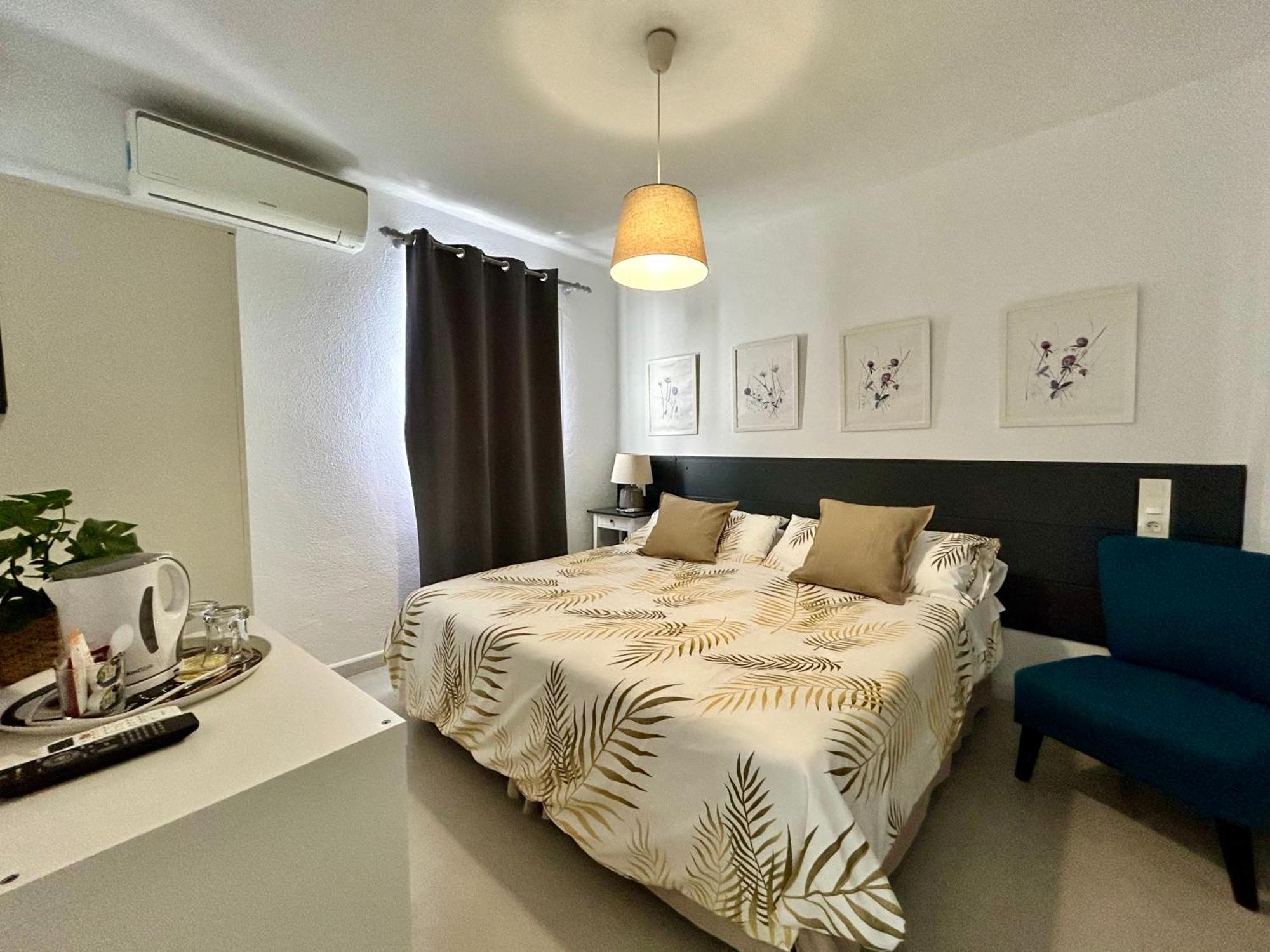 Hostal Berlin 마르베야 외부 사진