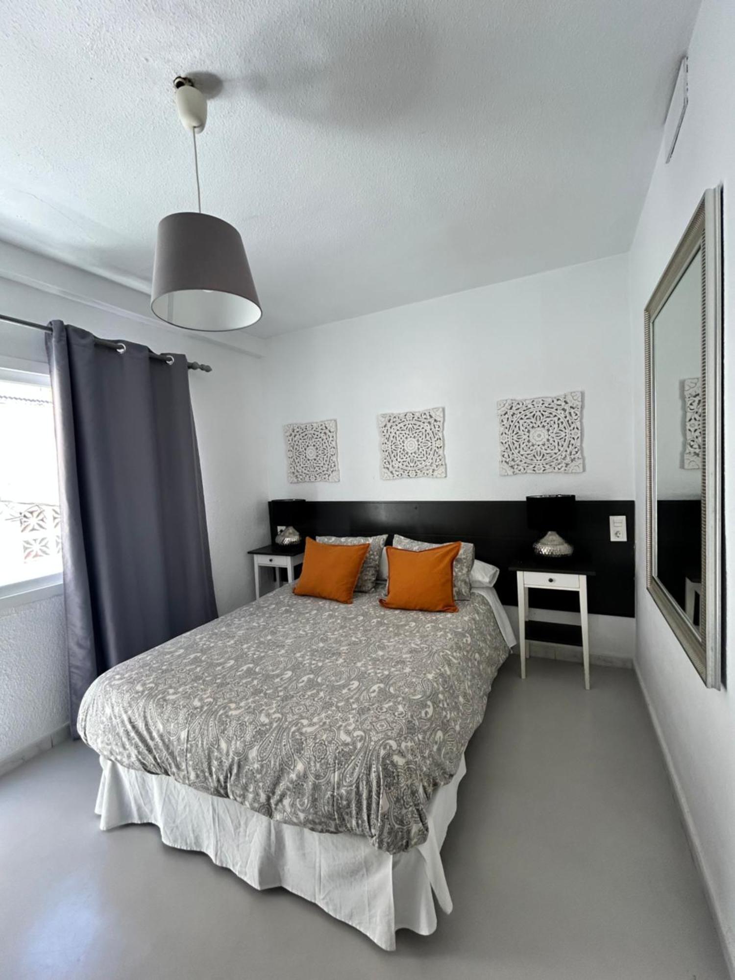 Hostal Berlin 마르베야 외부 사진