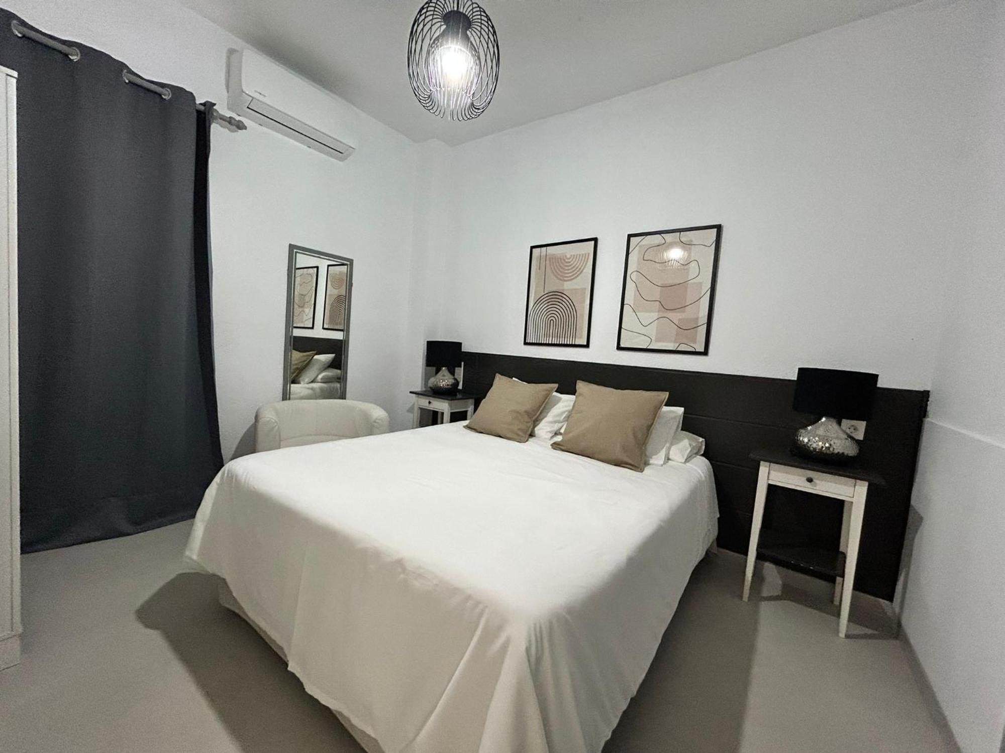 Hostal Berlin 마르베야 외부 사진
