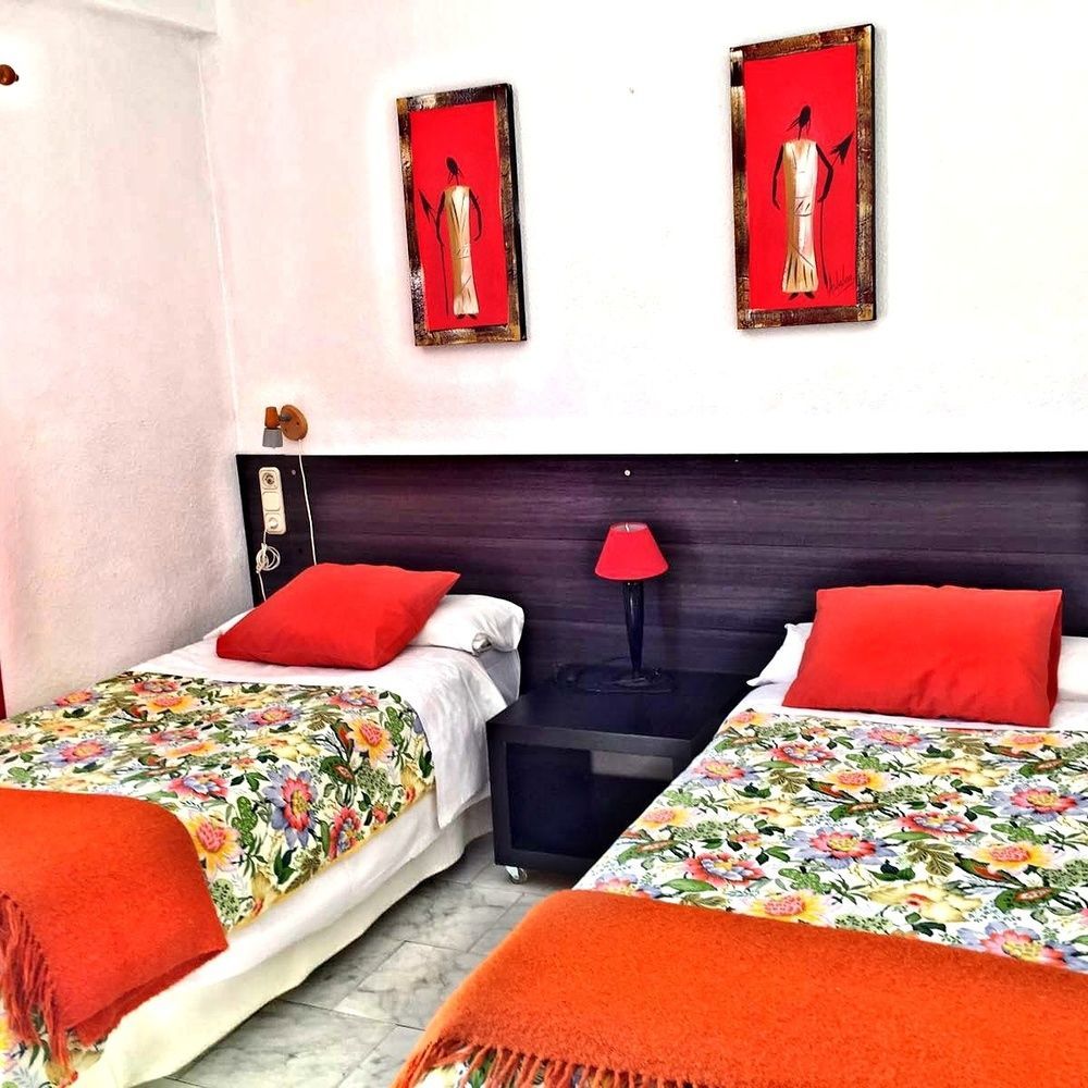 Hostal Berlin 마르베야 외부 사진